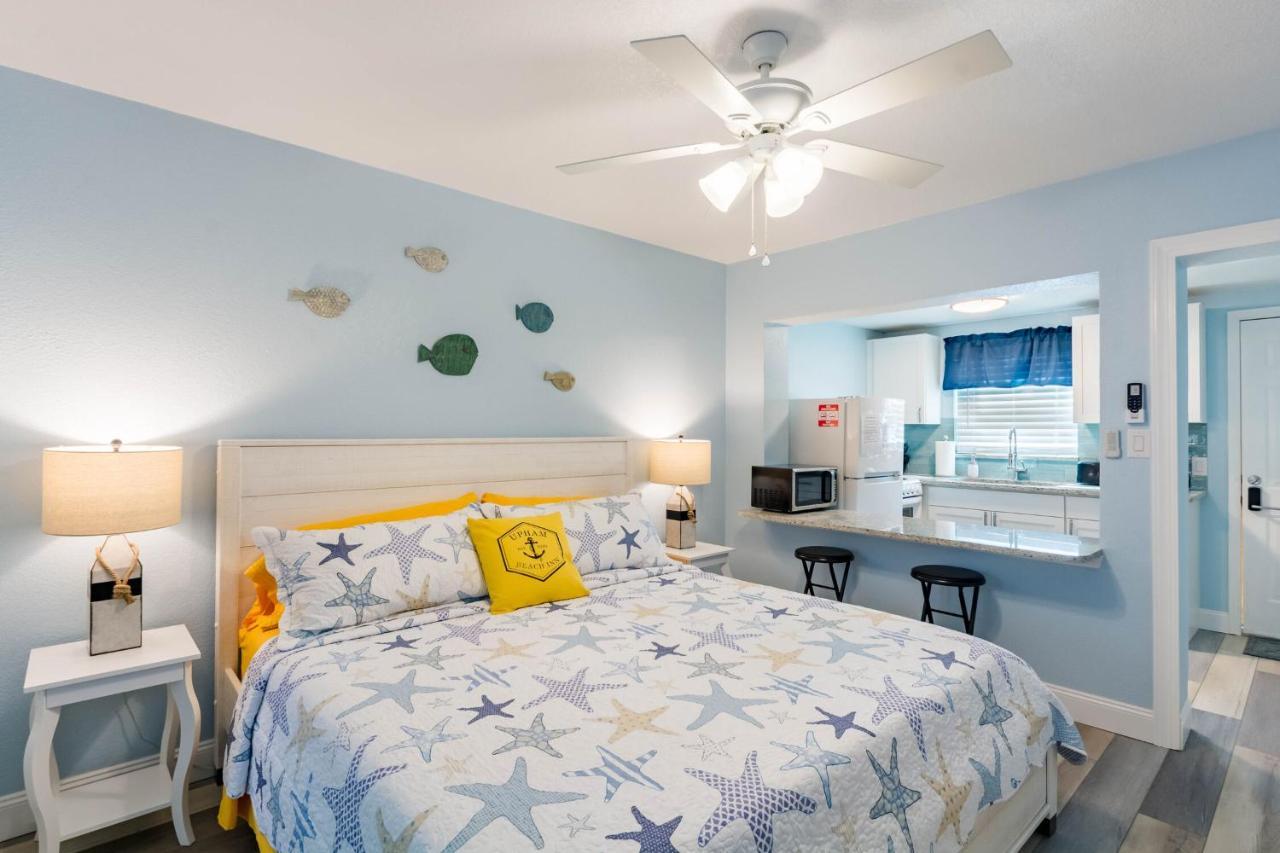 Upham Beach Inn Сант Пит Бич Экстерьер фото